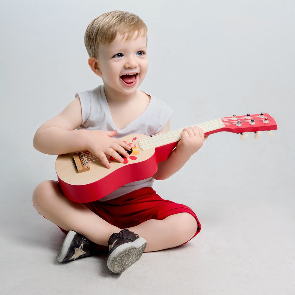 Детска дървена китара, Звезда