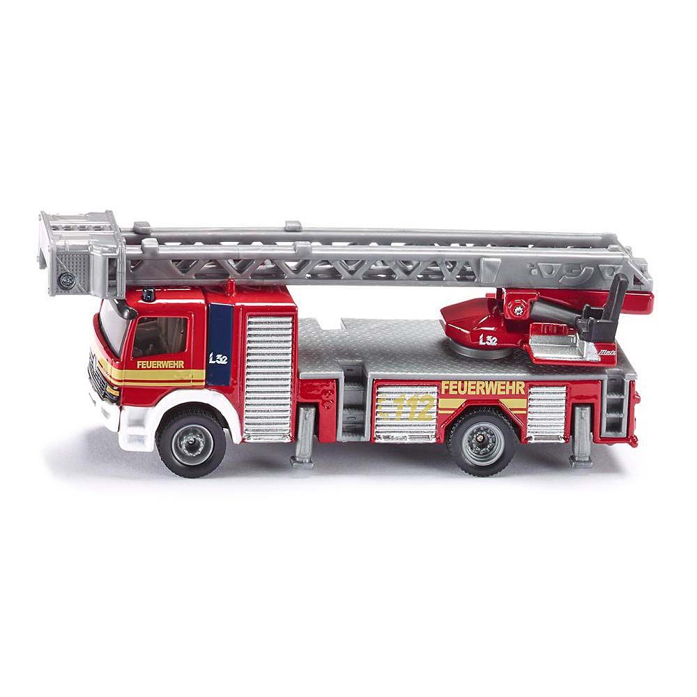 Пожарникарски камион със стълба