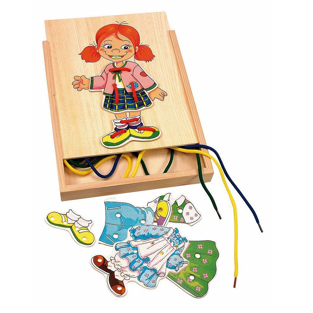 Woodyland, Момиче с дрешки за шиене, Люси