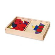 Дървена мозайка с шаблони в кутия