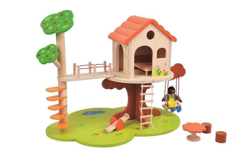 Детска дървена къща, на дърво
