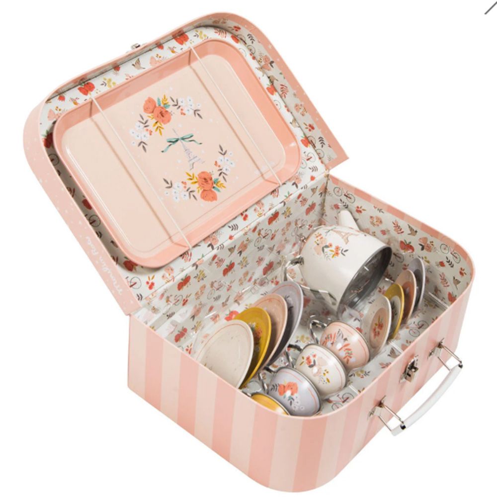 Комплект за чай в куфарче