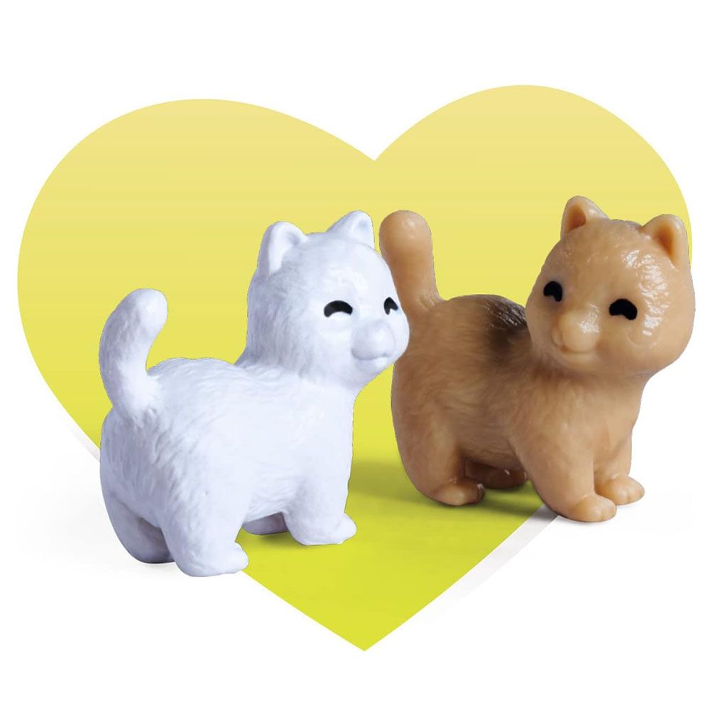 Стефи с малки котета