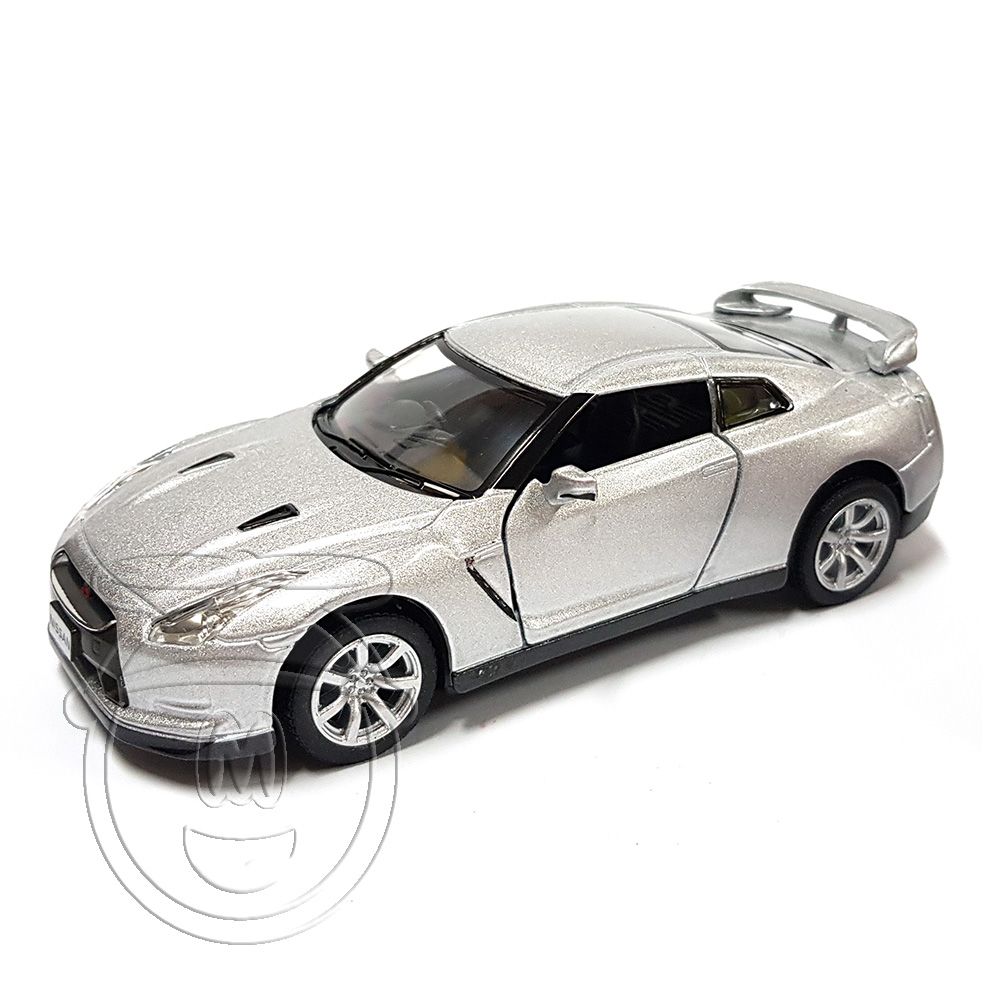 Метална кола, Nissan GTR R35