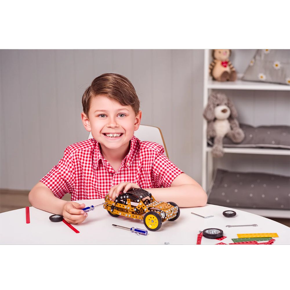 Метален конструктор, Кола с реактивен двигател, 295 части