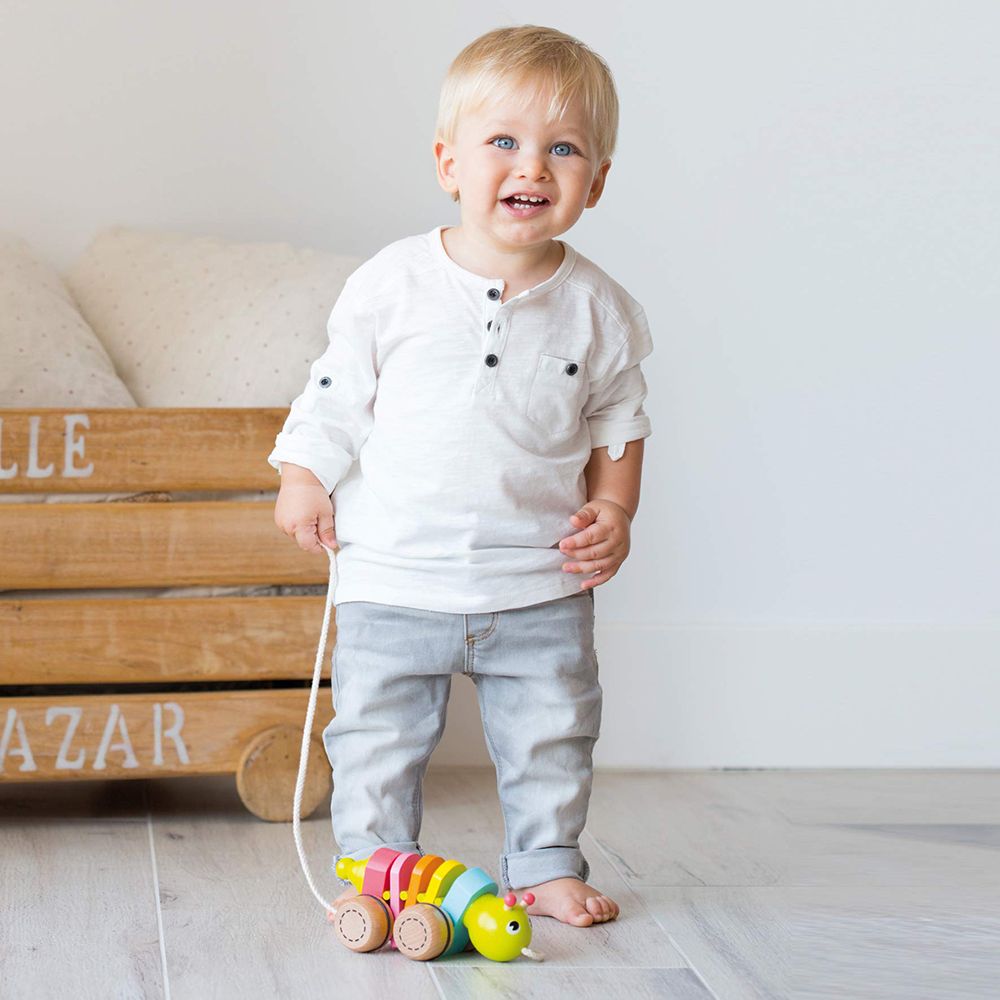 Дървена играчка за дърпане, Гъсеница