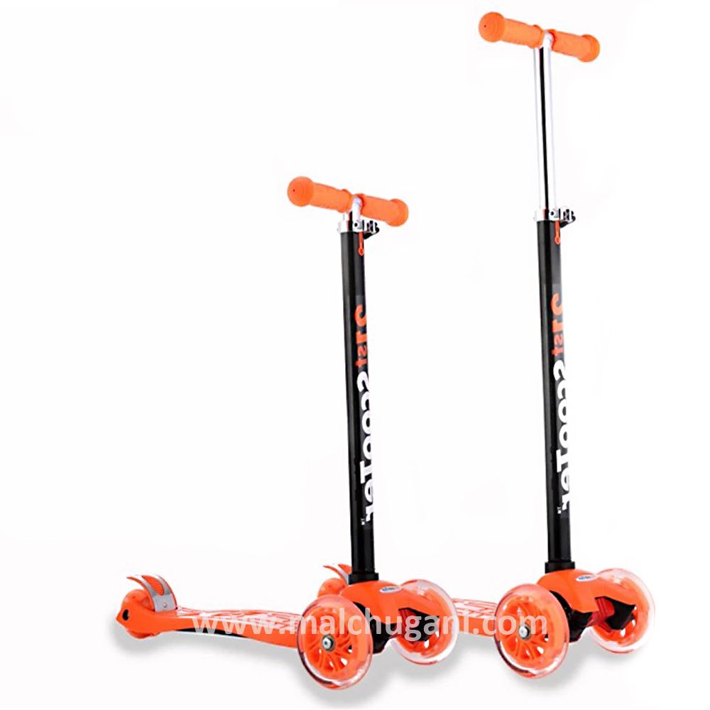 Тротинетка със светещи колела Scooter, различни цветове