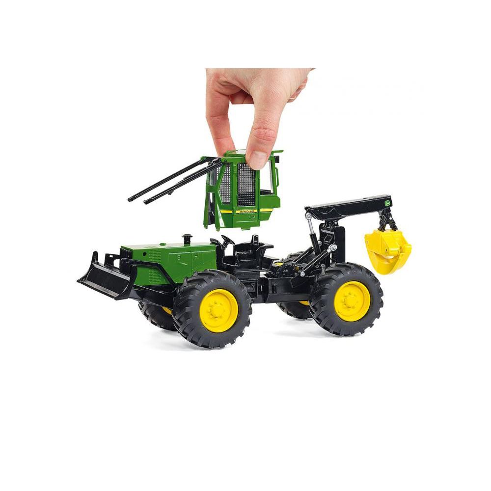 Високопроходим трактор John Deere Skidder