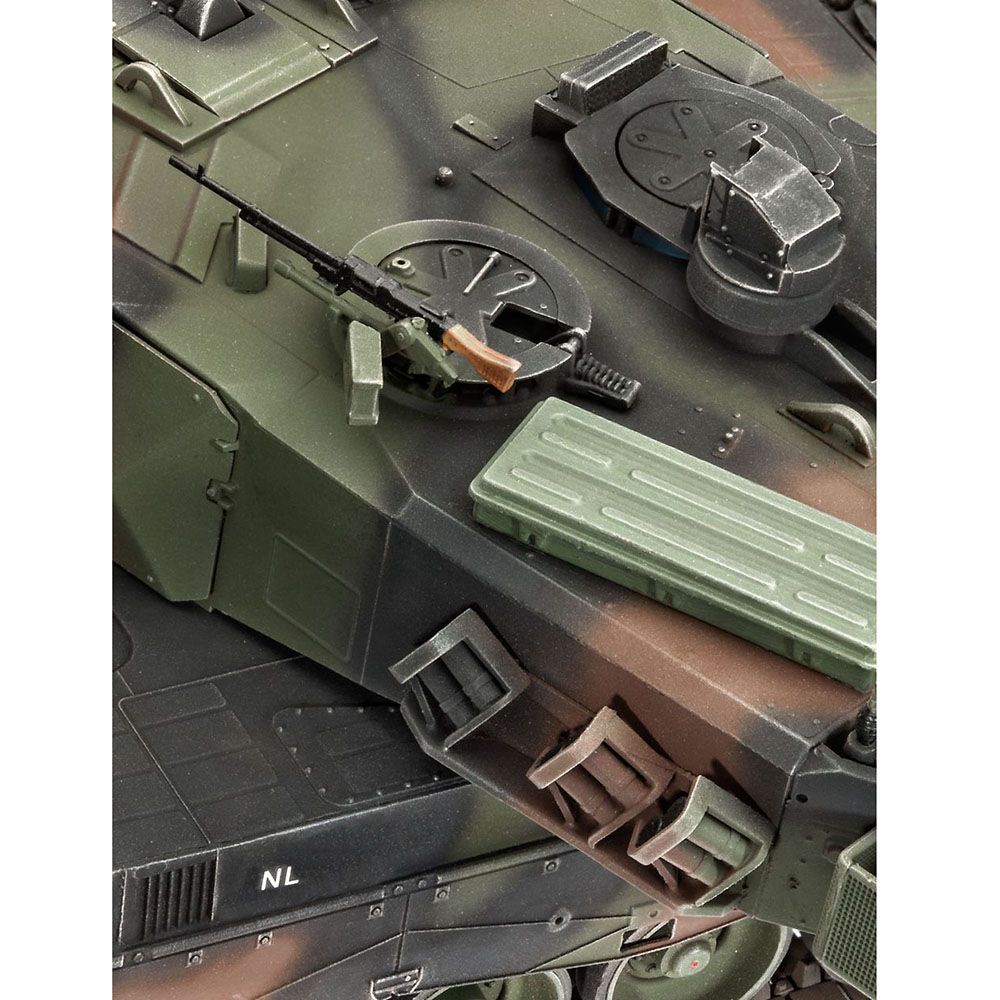 Сглобяем модел, Танк, LEOPARD 2A5/A5NL