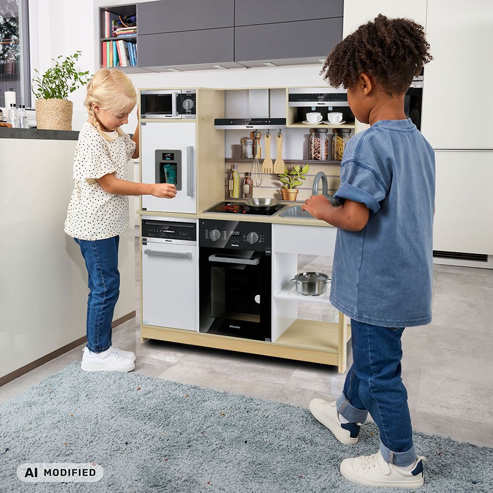 Детска дървена кухня Miele "Family"