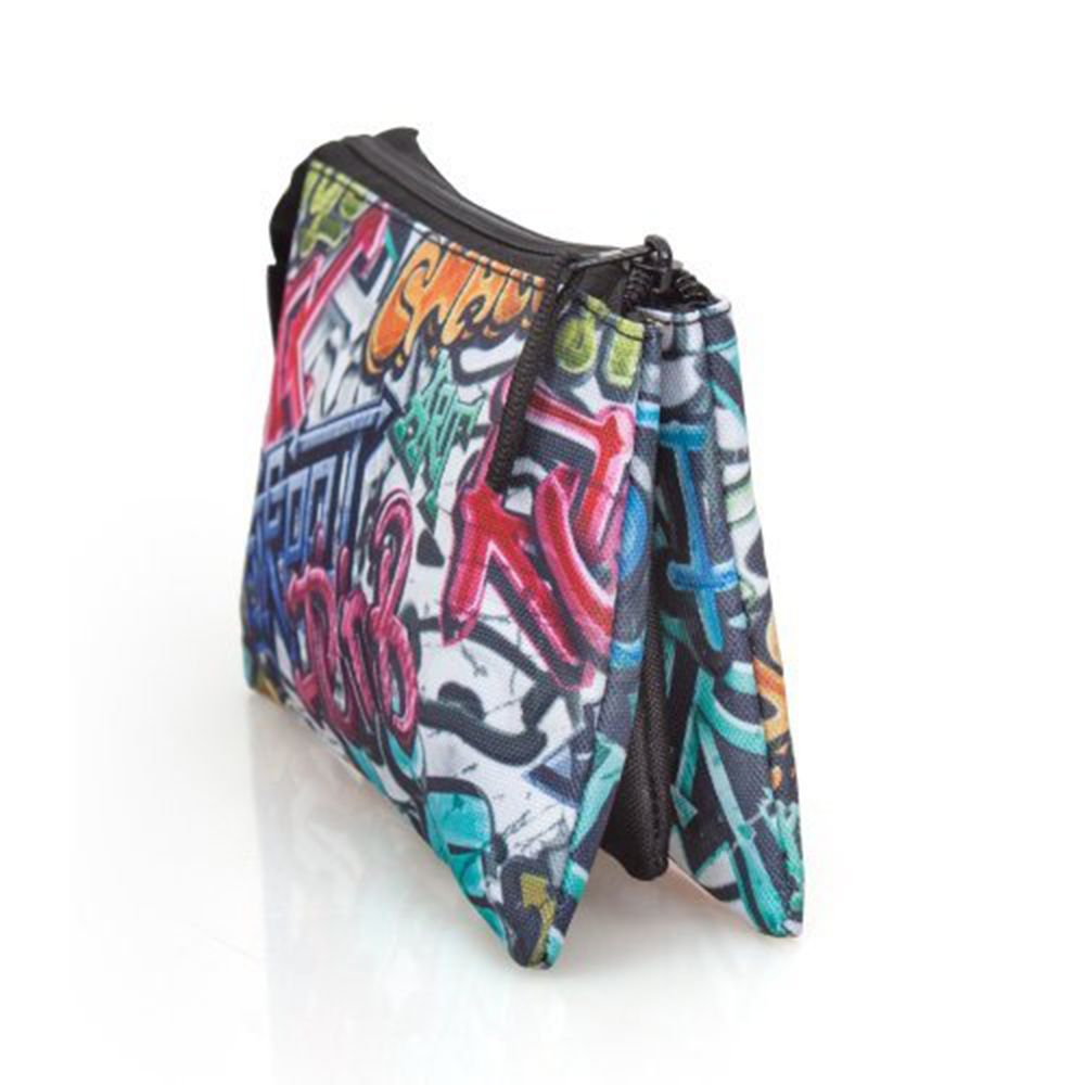 Несесер с три отделения с цип, Графити