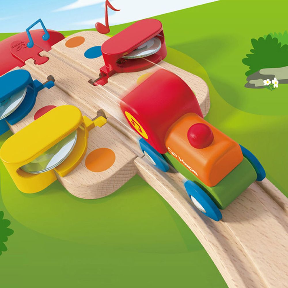 Дървена релса с локомотивче, Звуците на тамбурина