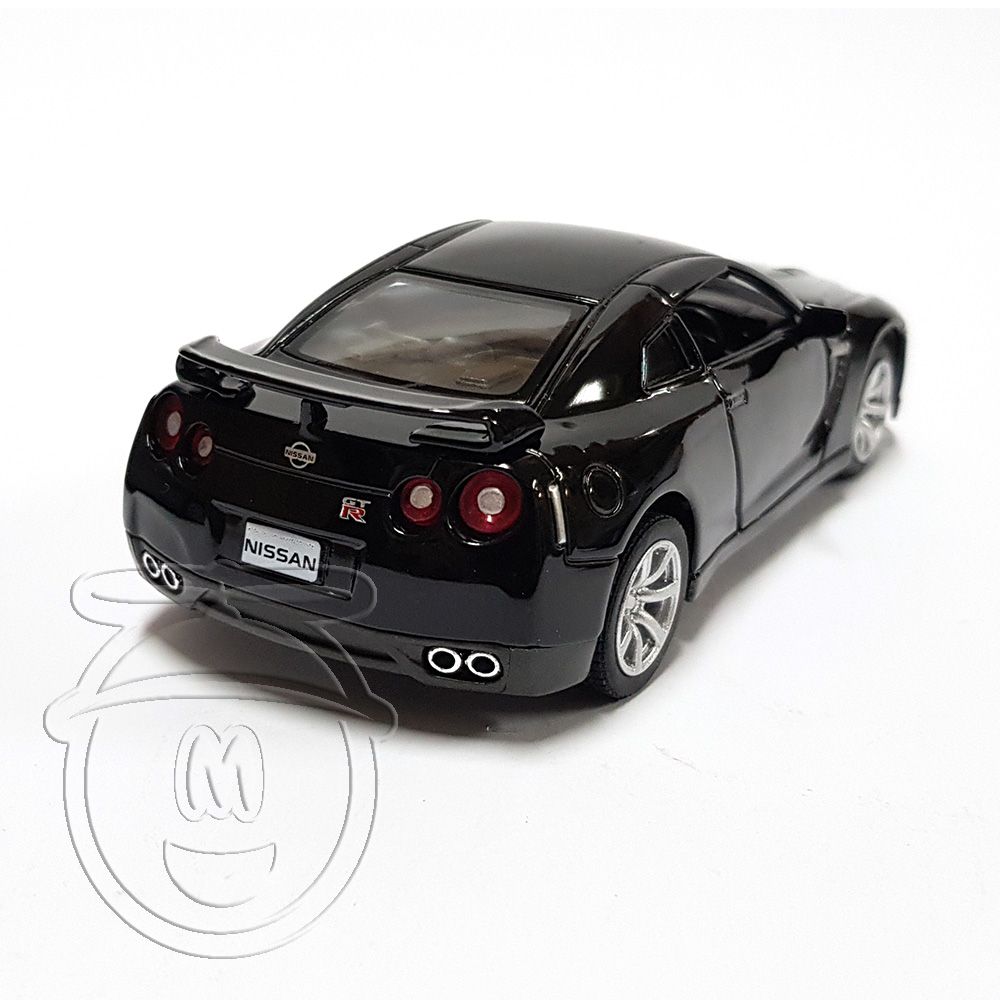 Метална кола, Nissan GTR R35