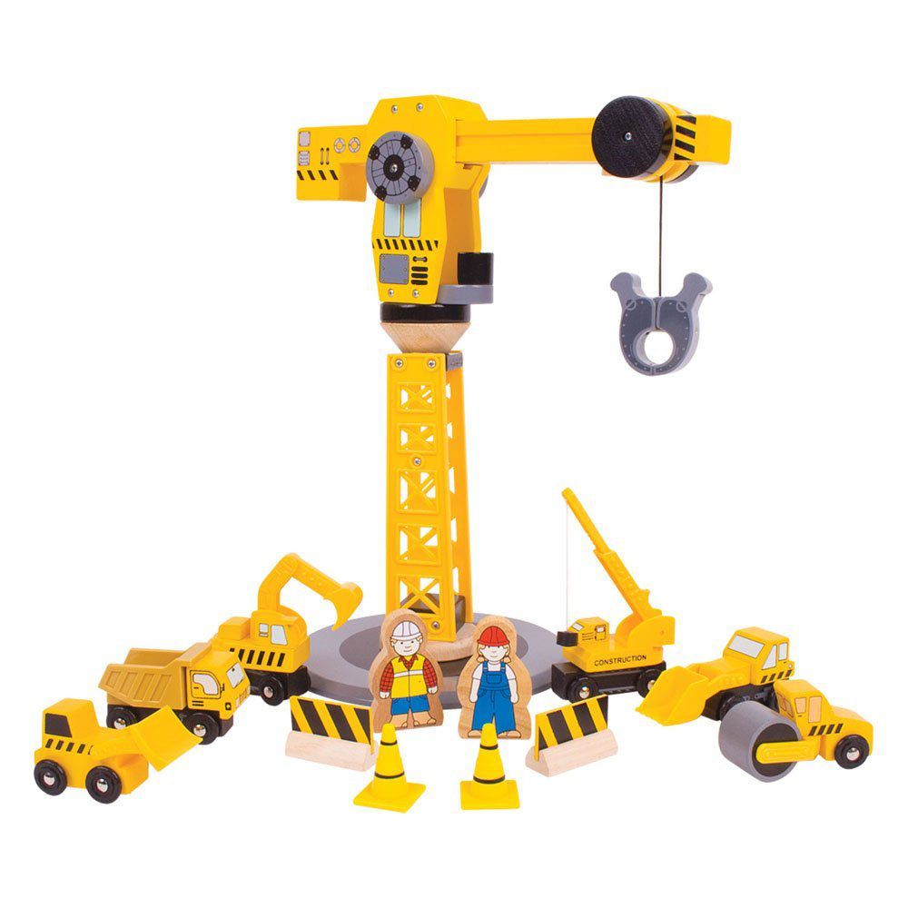 Голям жълт кран със строителни машини