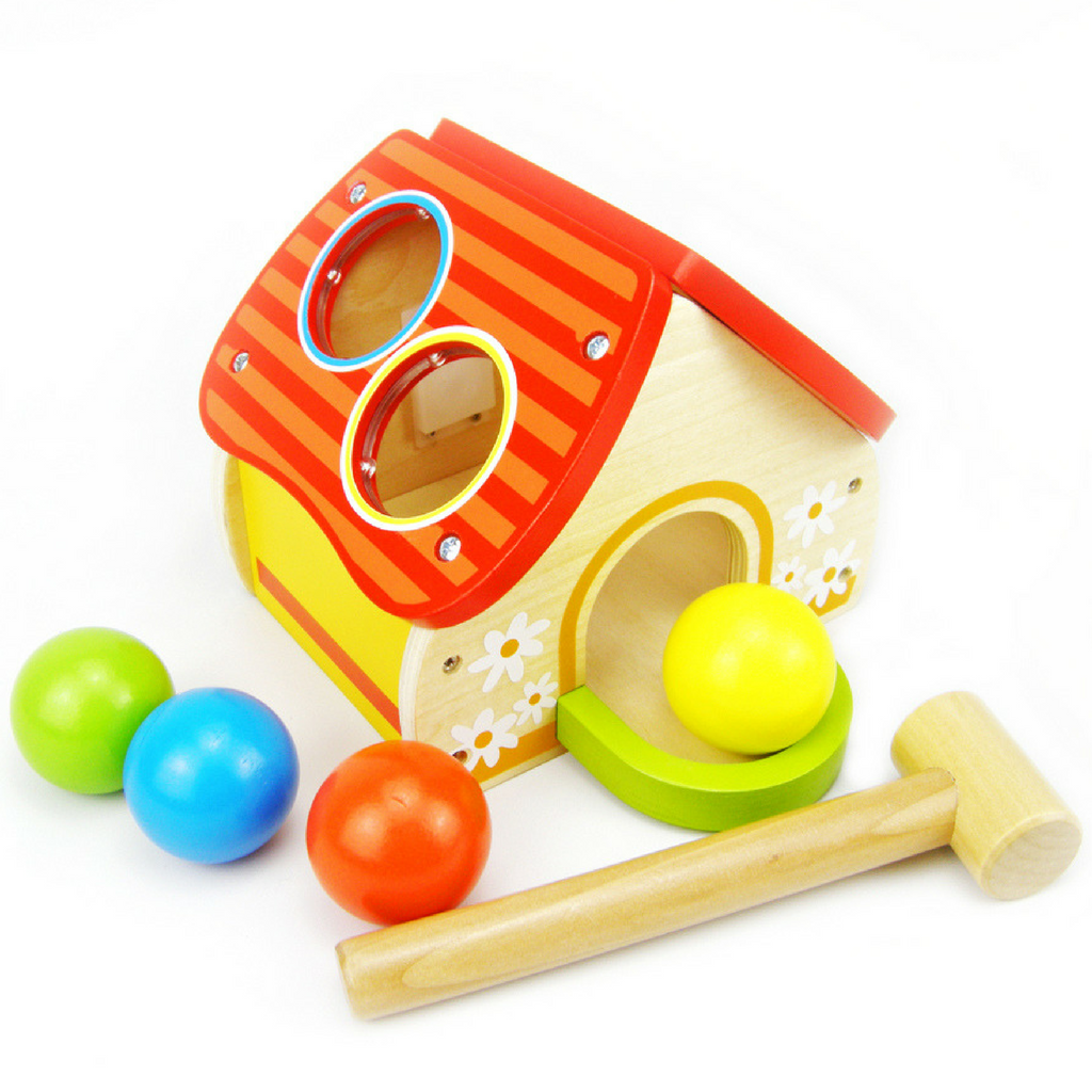 Andreu toys, Дървена къща в чукче и топки