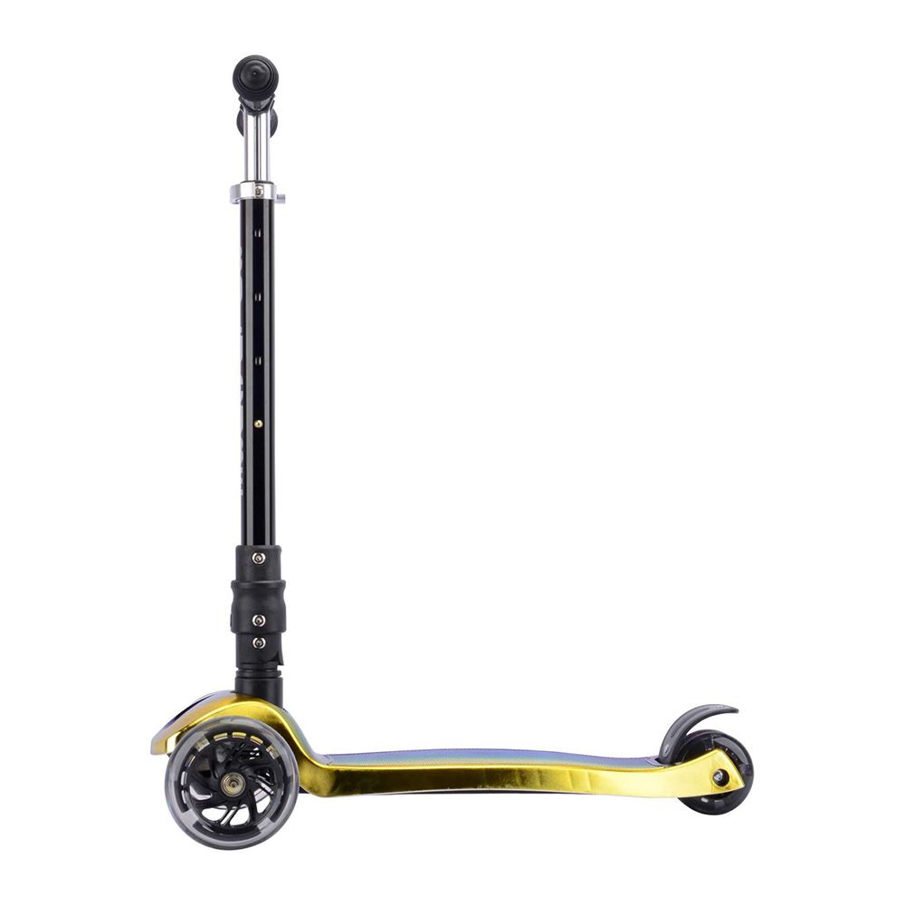 Голям скутер с три колела, Dark night