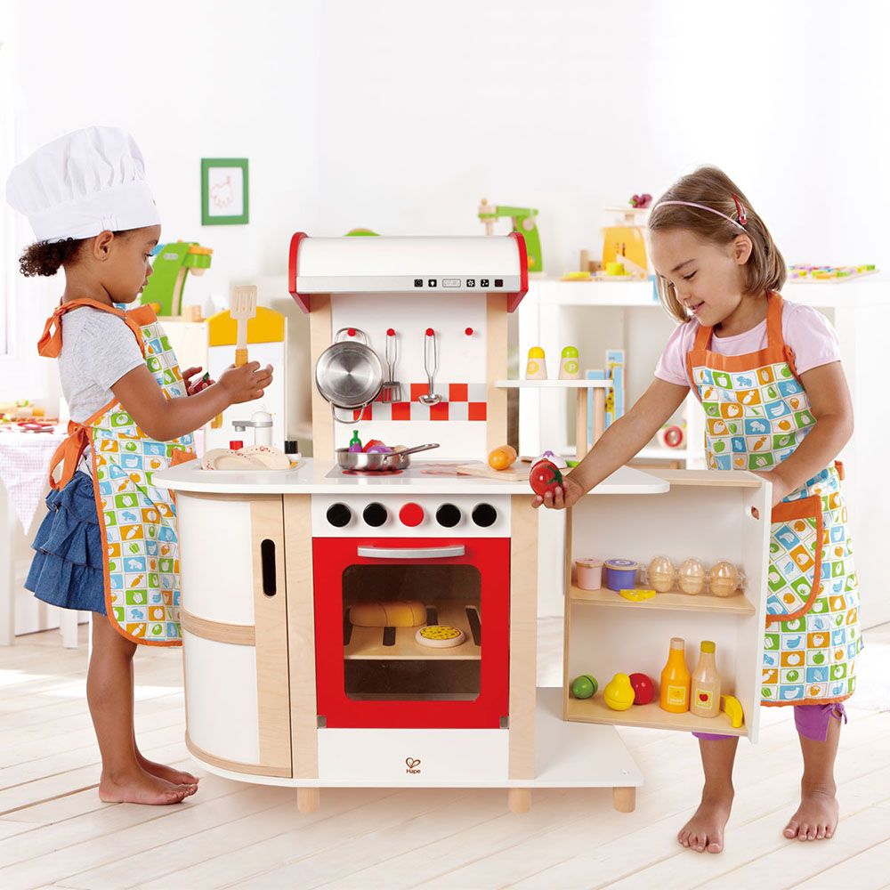 Дървена детска кухня, със шкафове за съхранение