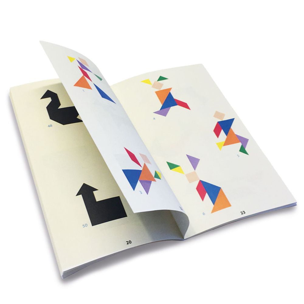 Цветен дървен танграм в метална кутия