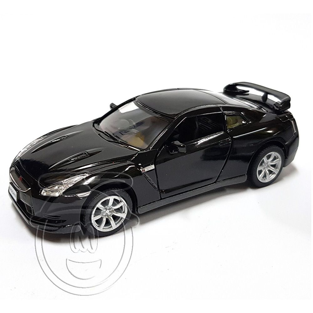 Метална кола, Nissan GTR R35