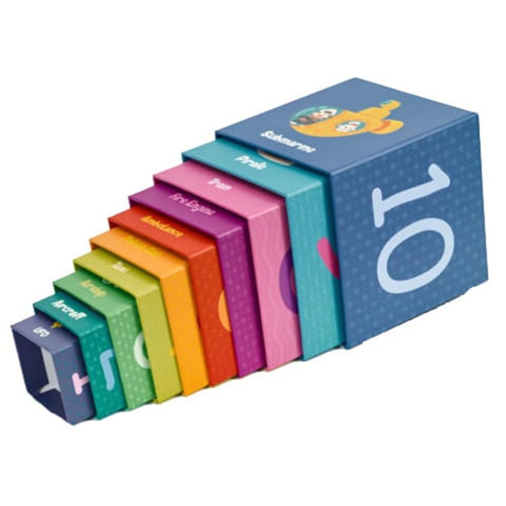 Кула от картонени кубчета за най-малките, Превозните средства