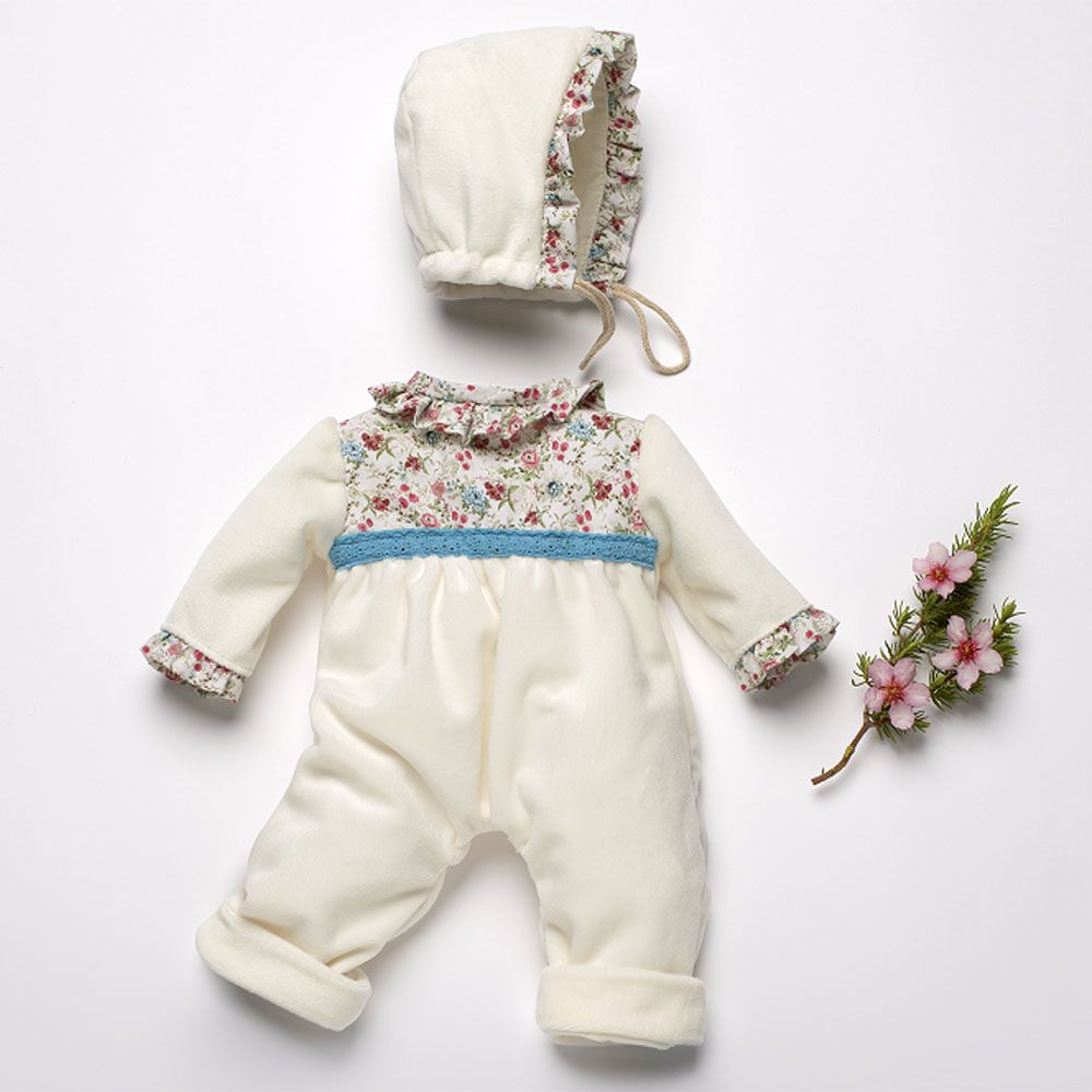 Бутикови дрехи за кукла-бебе Reborn, Бяло поларено боди и шапка, Asi