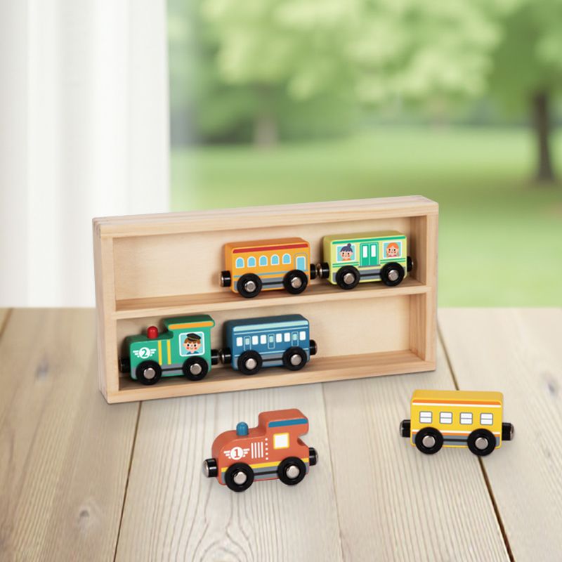 Комплект влакчета в дървена кутия