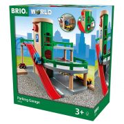 Дървен гараж с паркинг