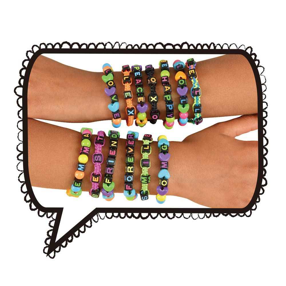 Гривнички с мъниста и букви