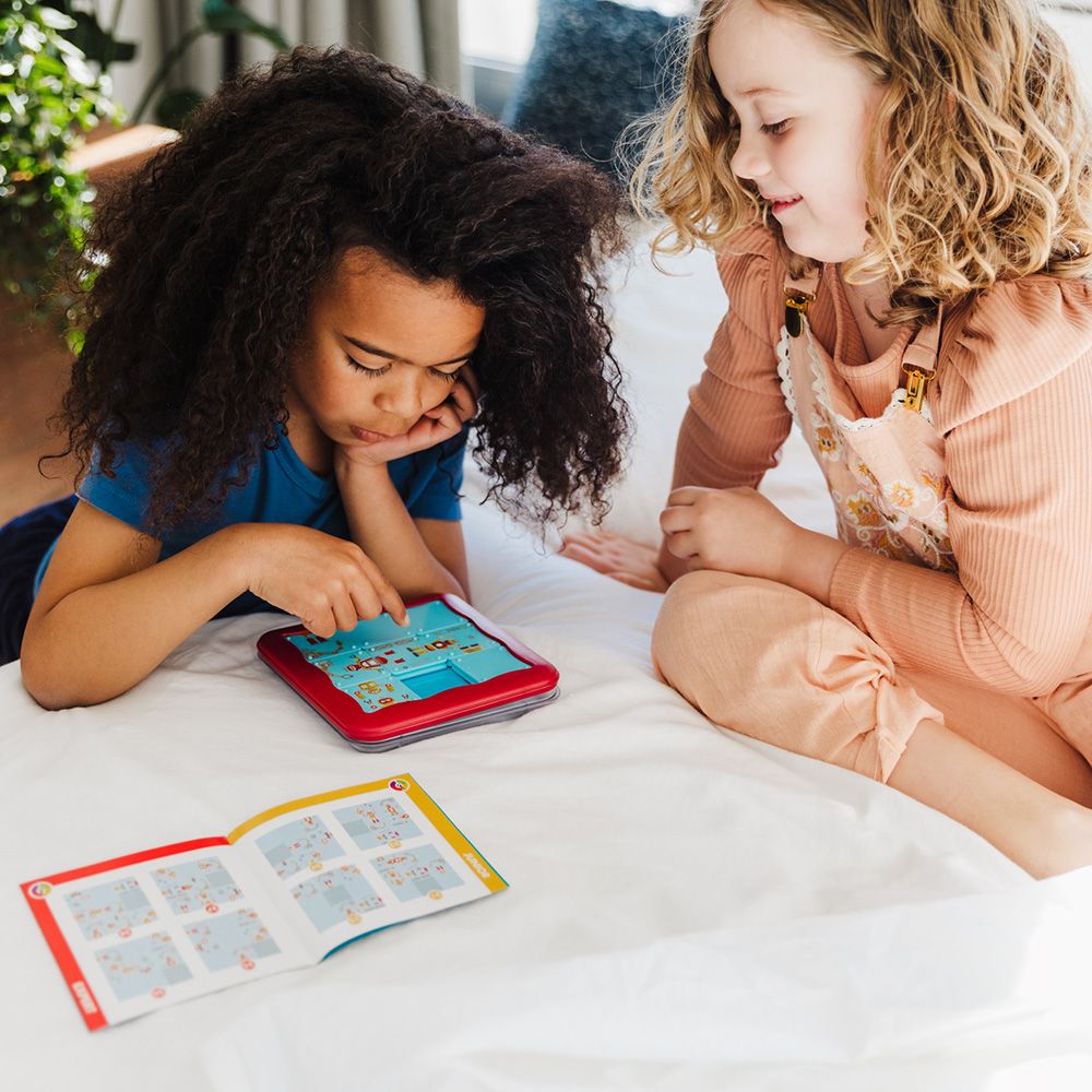 Логическа игра, Фабрика за роботи