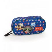 Овален несесер с двоен цип, Трима приятели