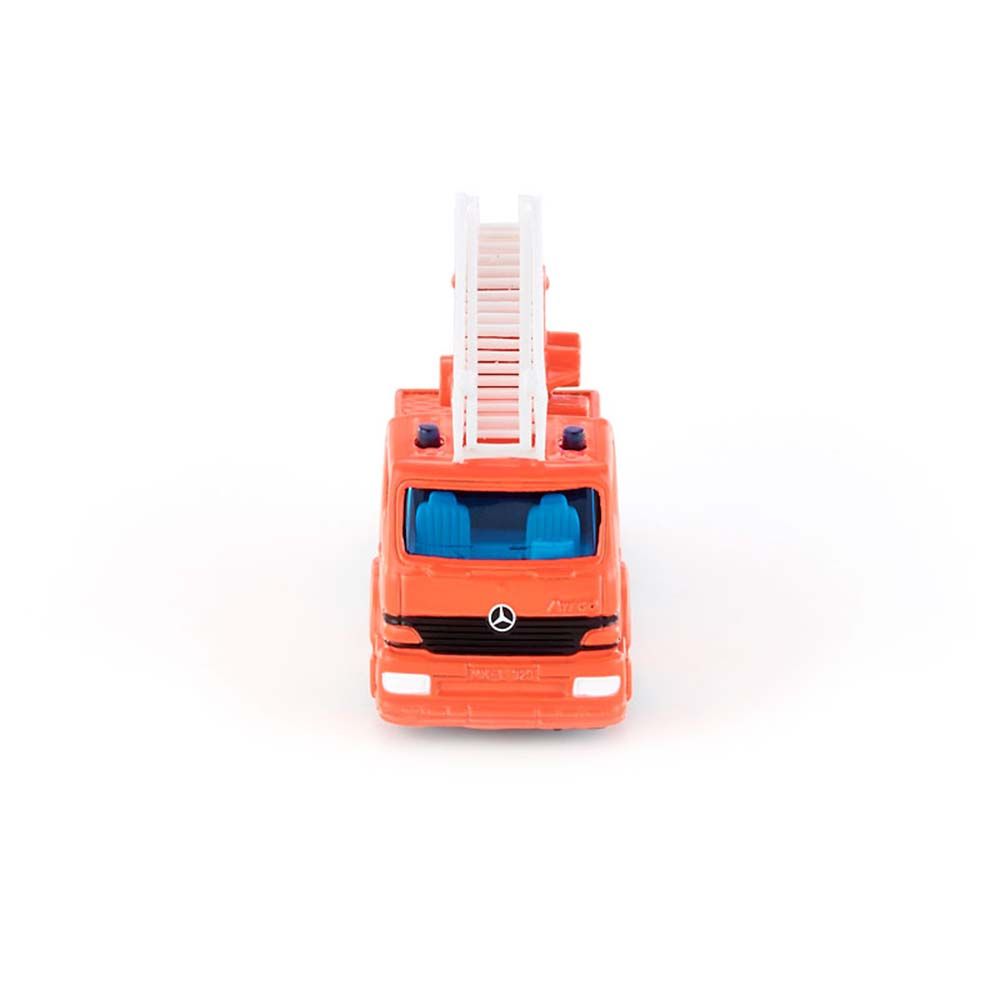 Пожарникарска кола със стълба