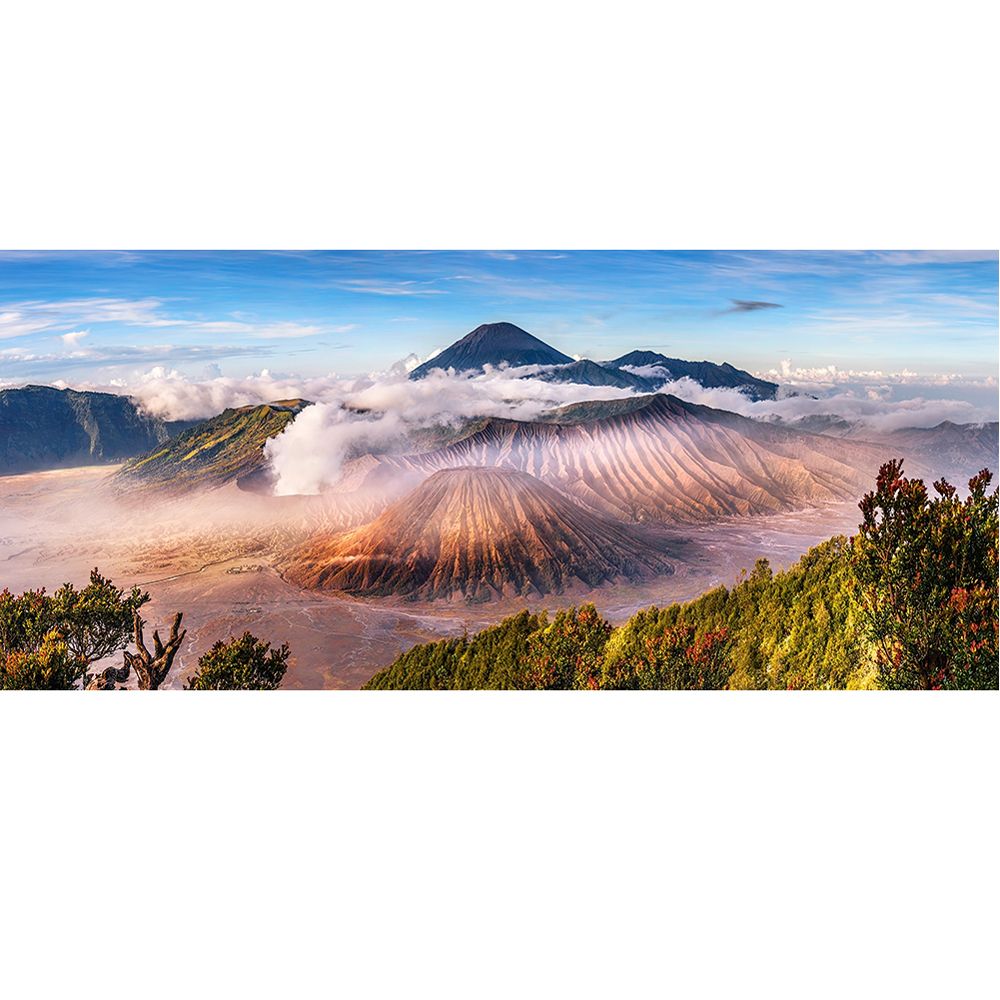 Вулканът Бромо в Индонезия, панорамен пъзел 600 части