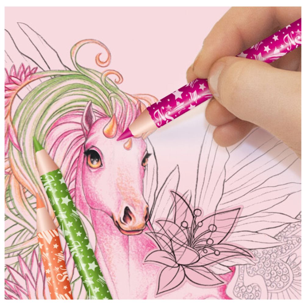 Голяма творческа книга, Петулия и нейния приятел еднорог