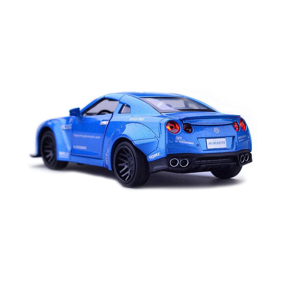 Метална кола Nissan GTR, синя