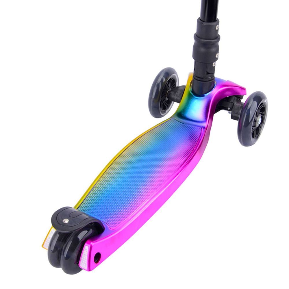 Голям скутер с три колела, Dark night