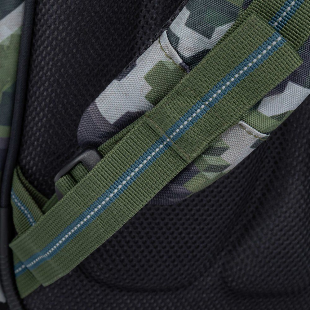 Анатомична ученическа раница, Военна база