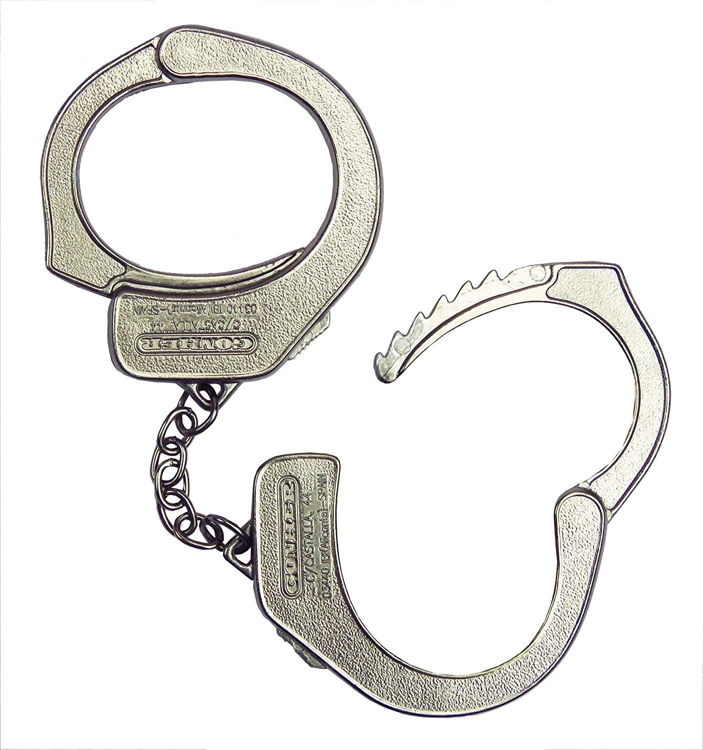 Пистолет с кобур, белезници и полицейска значка